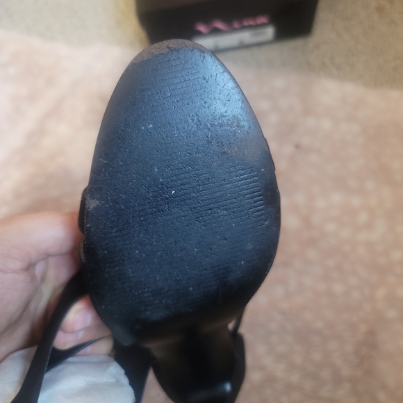 Nina- Carson-LS Black Luster Heel 8M - Picture 3 of 11